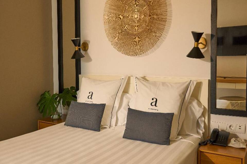 Hotel Almirante 1