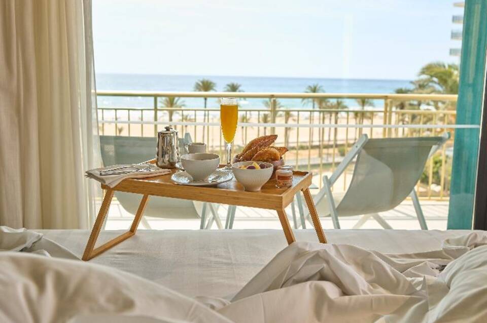 Hotel Almirante 5
