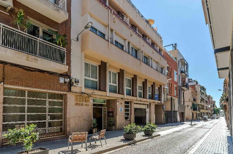 Aparthotel Bertran 3