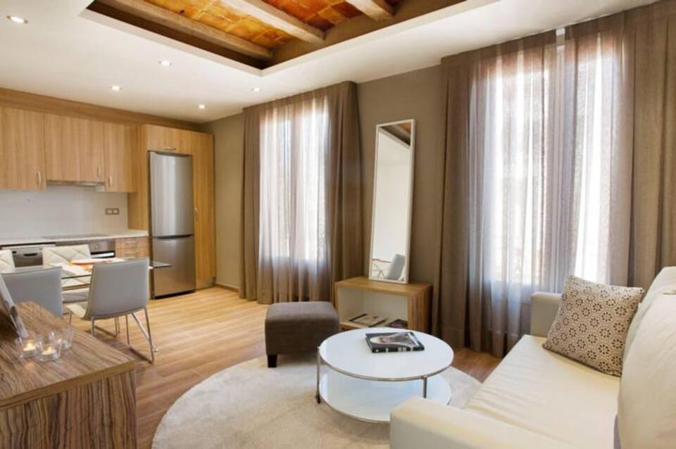 Barcelona Apartment Milà 2