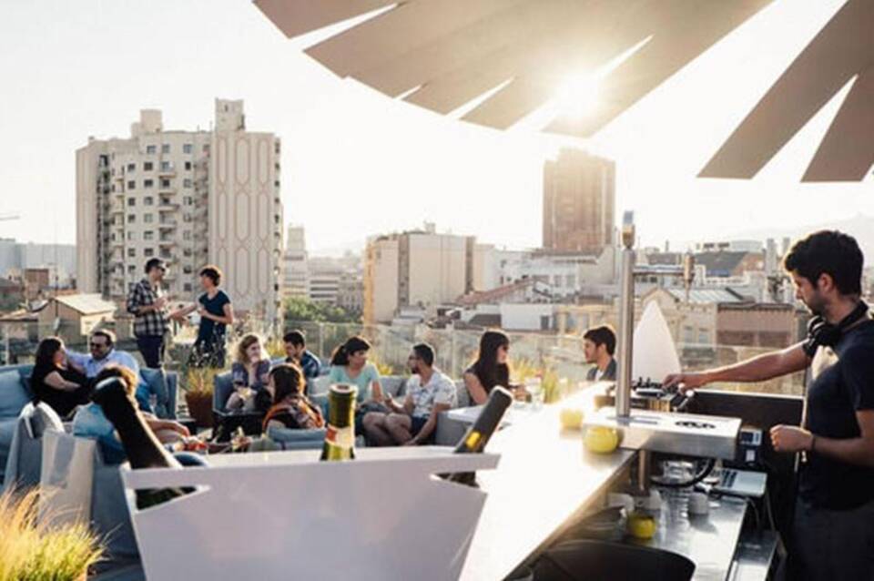 Yurbban Trafalgar Hotel 1