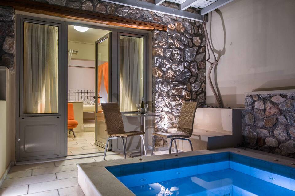 Antinea Suites & Spa Hotel 5