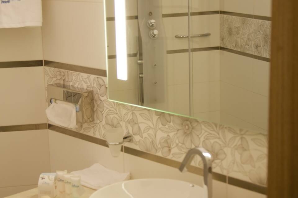 La Mer Deluxe Hotel & Spa 4