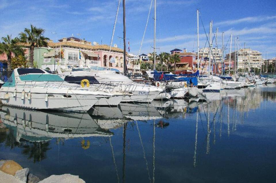 Apartamentos Marina Internacional 2