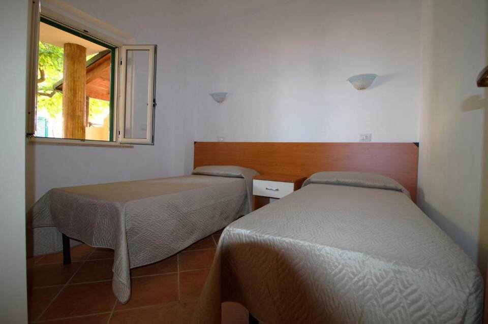 Villaggio Camping Baia di Zambrone 3