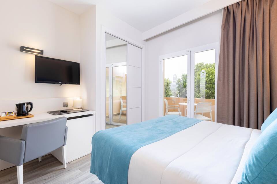 Invisa Hotel Es Pla - Adults Only 2