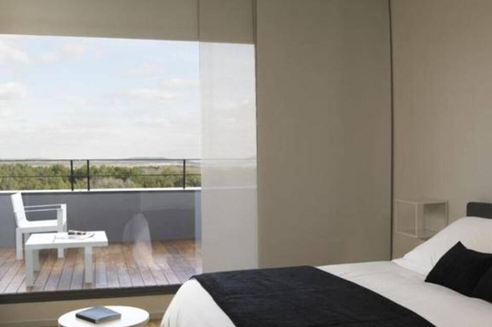 Blu Hotel Almansa 4