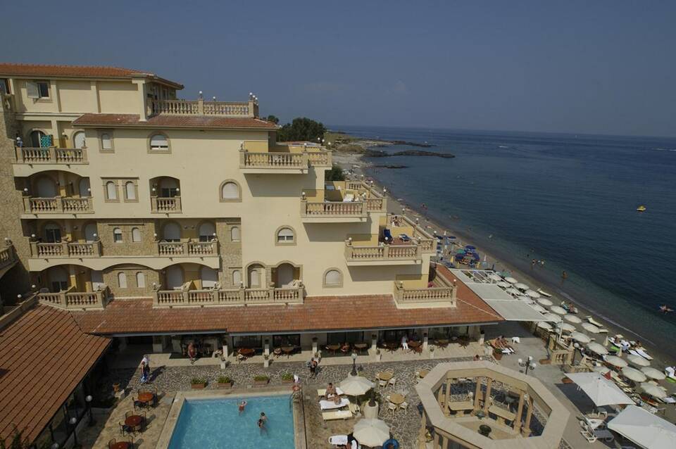 Hellenia Hotel 3