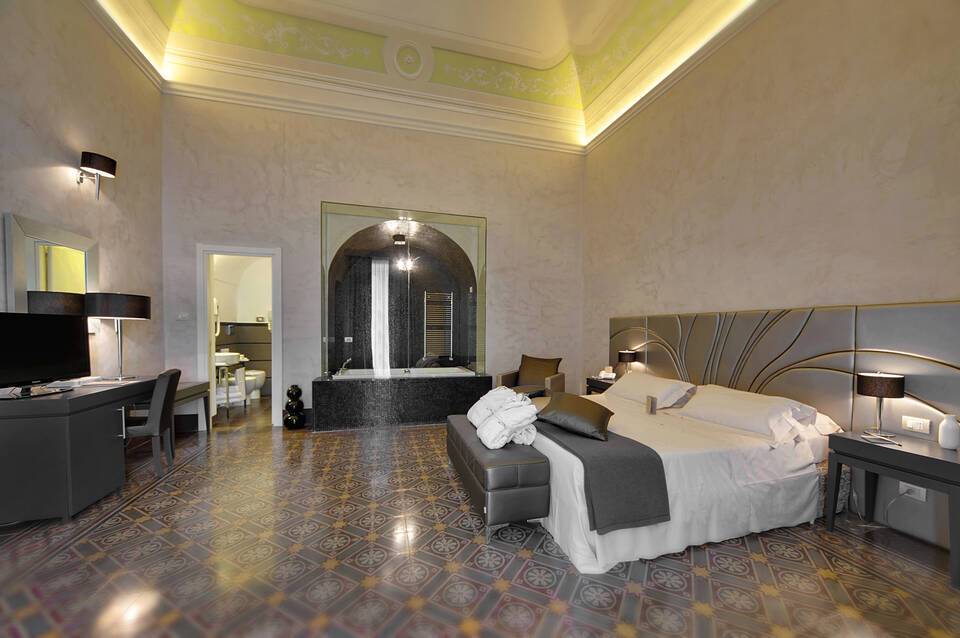 De Stefano Palace 4