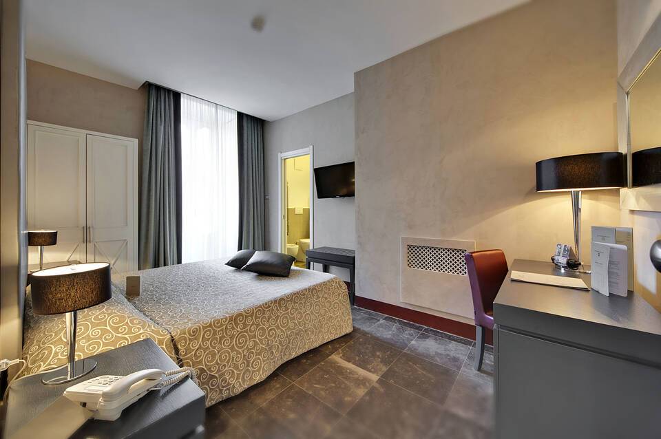 De Stefano Palace 5