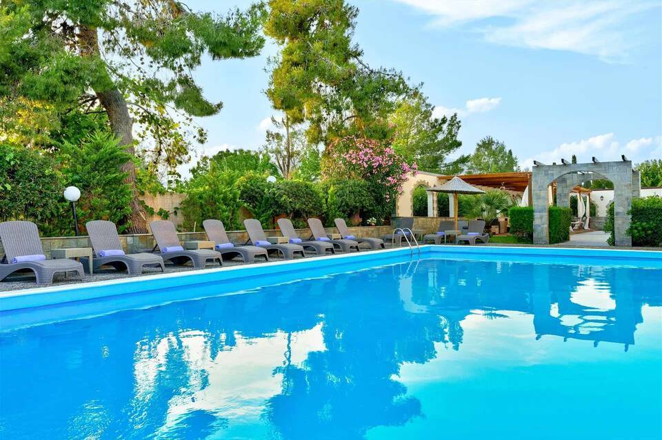 Stefania Beach Resort 1