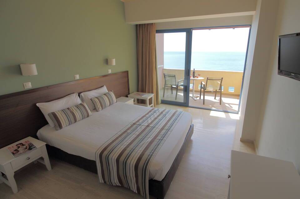 Horizon Beach Hotel 5