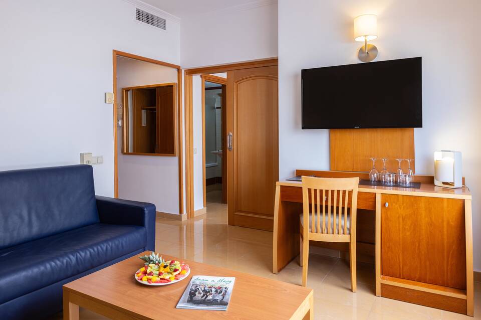 Invisa Hotel La Cala 3