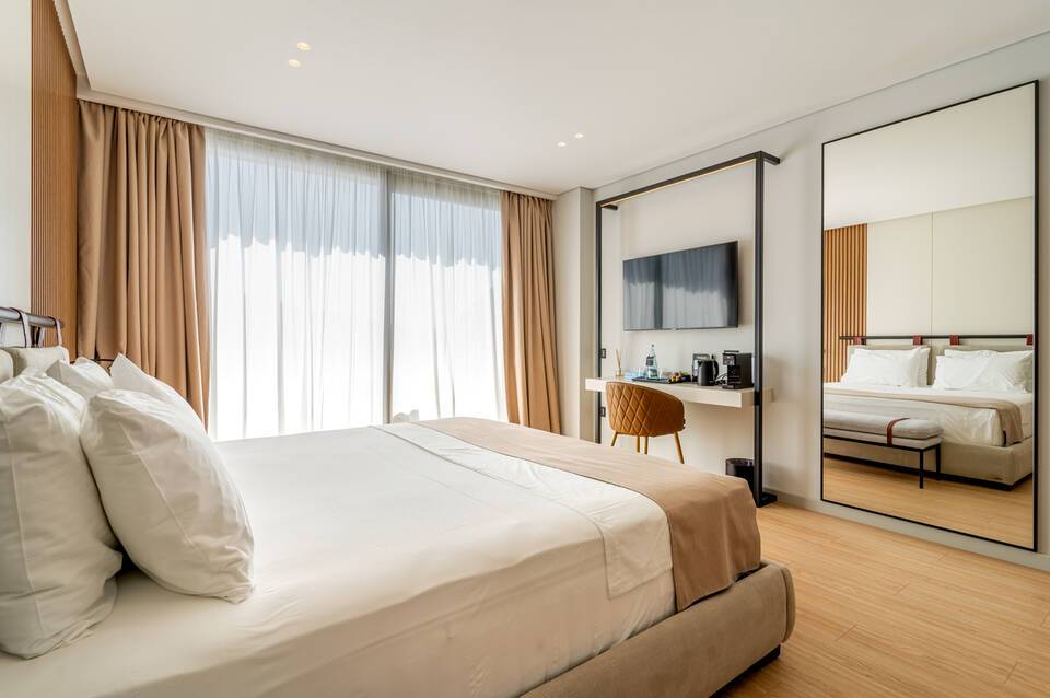 Yacht Premium Hotel 3
