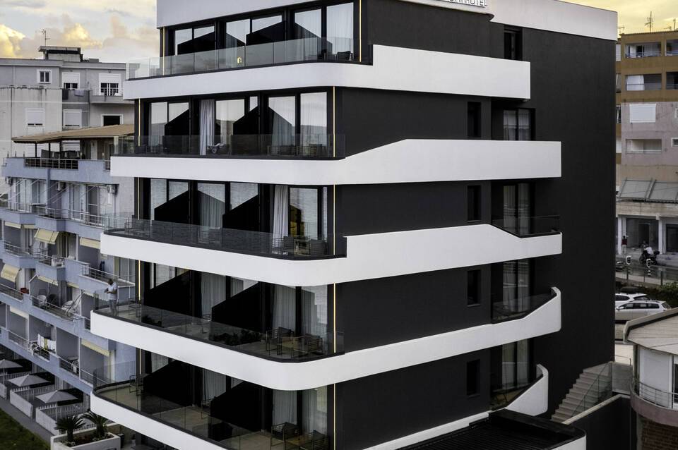 Yacht Premium Hotel 5