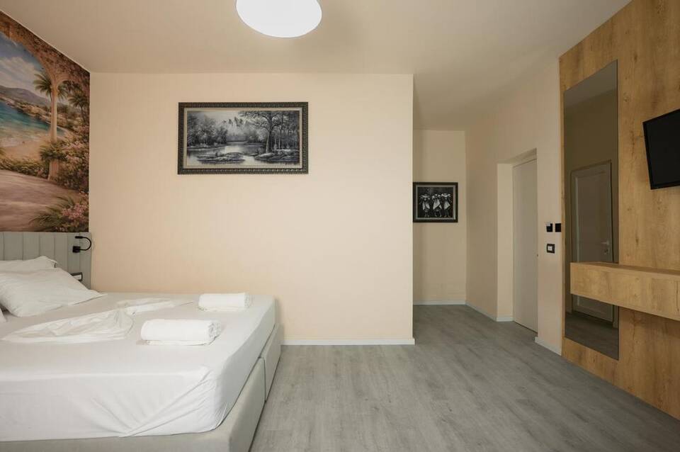 Sunset Hotel 1