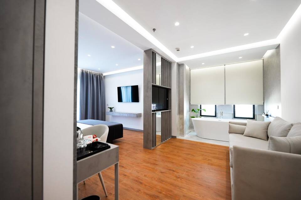 Naos Luxury Hotel 3