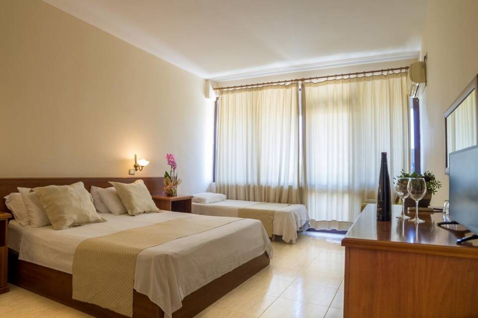 Akropoli Hotel 5