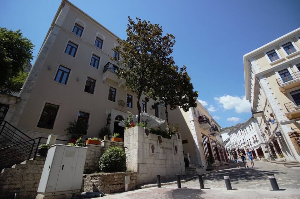 Hotel Argjiro 2
