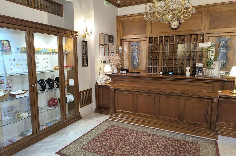 Hotel Argjiro 5