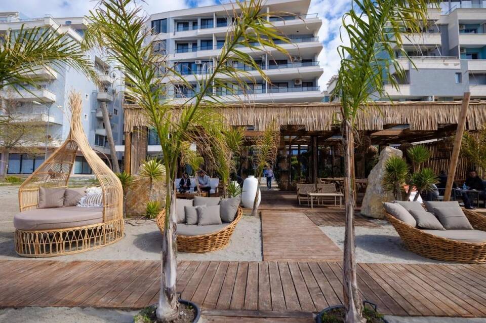 Sea & Sand Hotel 3