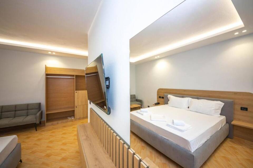 Hotel Sea Breeze 1