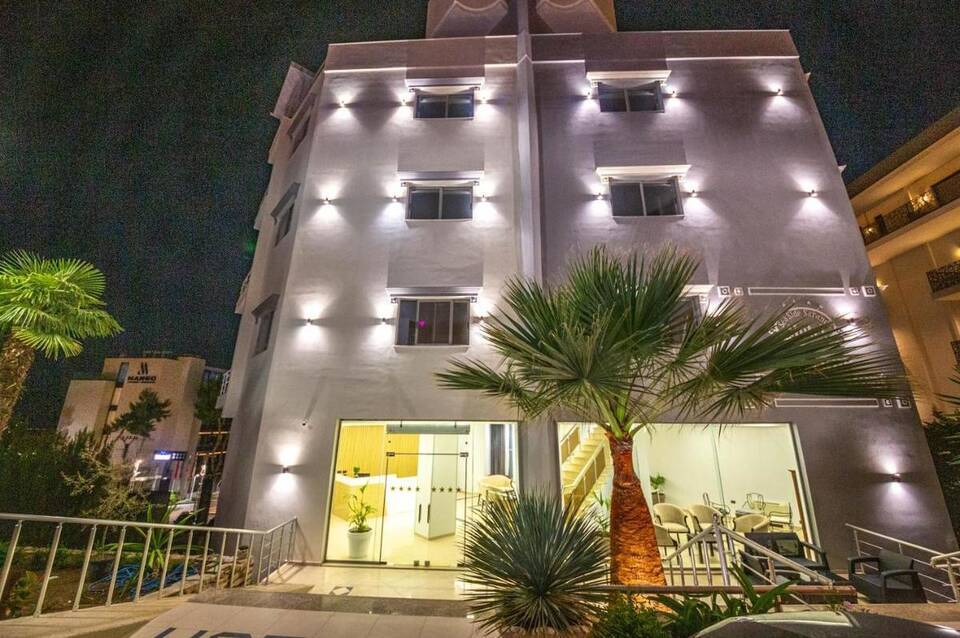 Hotel Sea Breeze 5