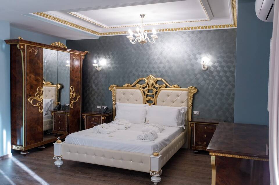 Elite Palace 3