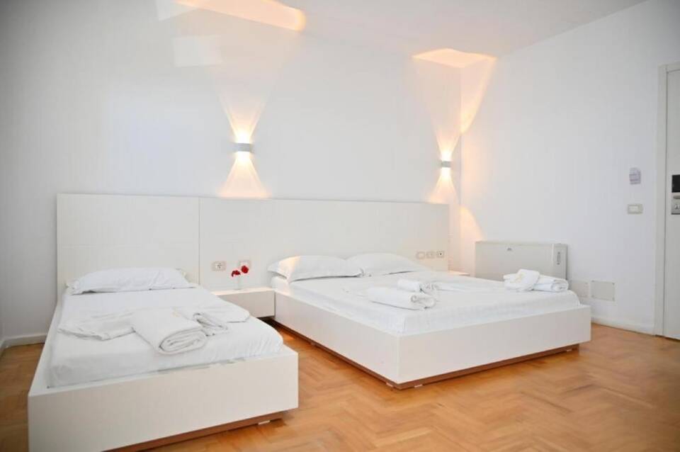 Thea Hotel 4