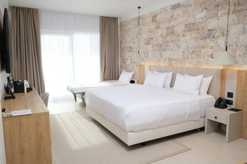Drymades Inn 4