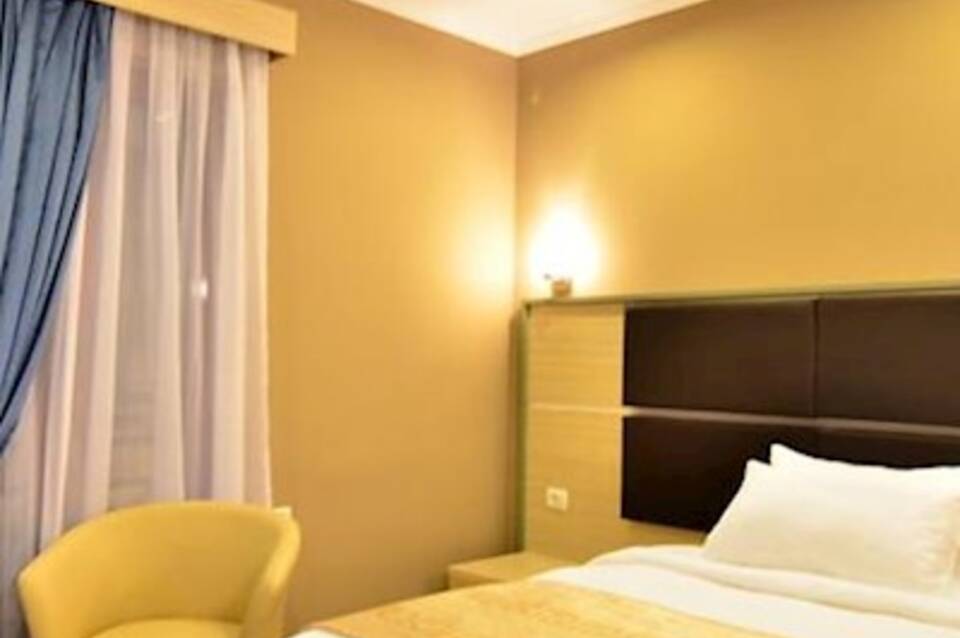 The Capital Tirana Hotel 2
