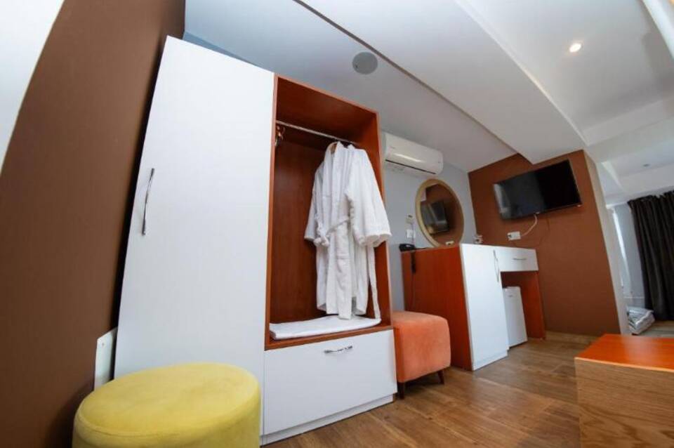 Olivar Hotel Tirana 4