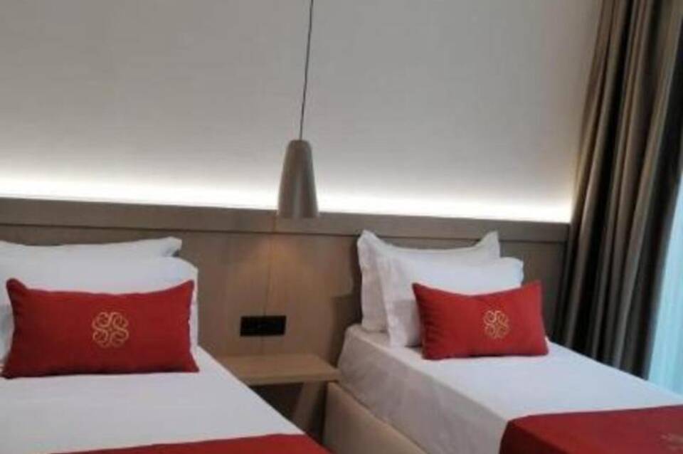 Hotel Skanderbeg 1