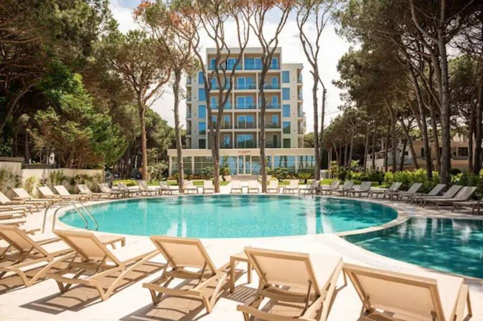Hotel Skanderbeg 4