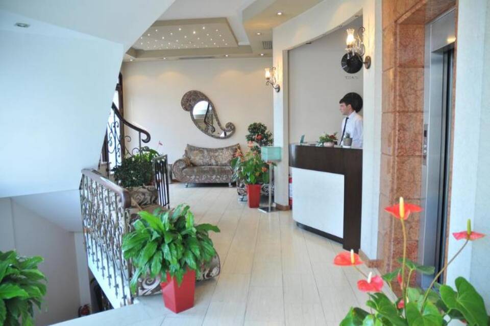 MonarC Hotel 2