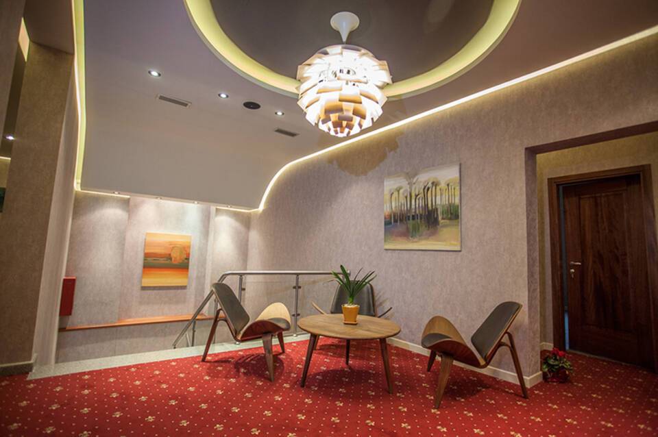 La Boheme Hotel 3
