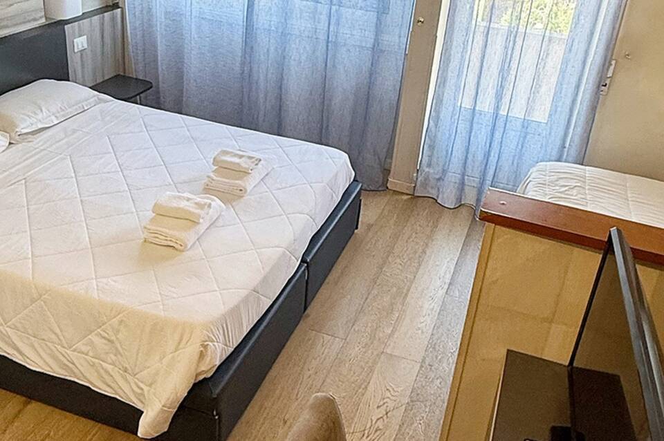 Hotel Laura 1