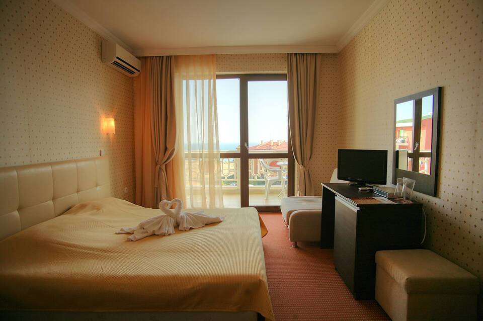 St. George Palace 4