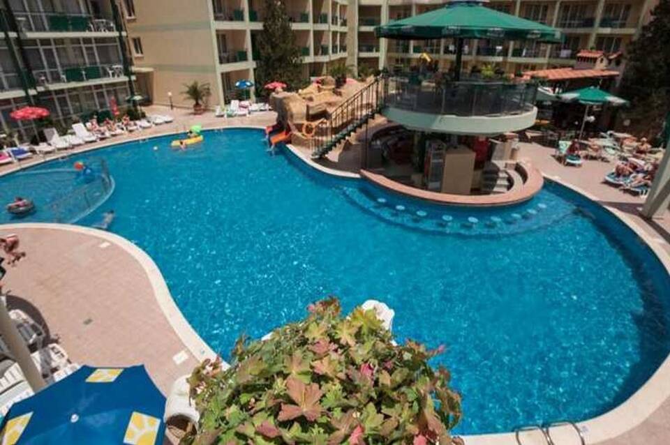 Sunny Day Club Hotel 3