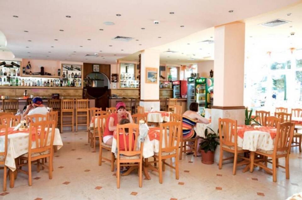 Sunny Day Club Hotel 4