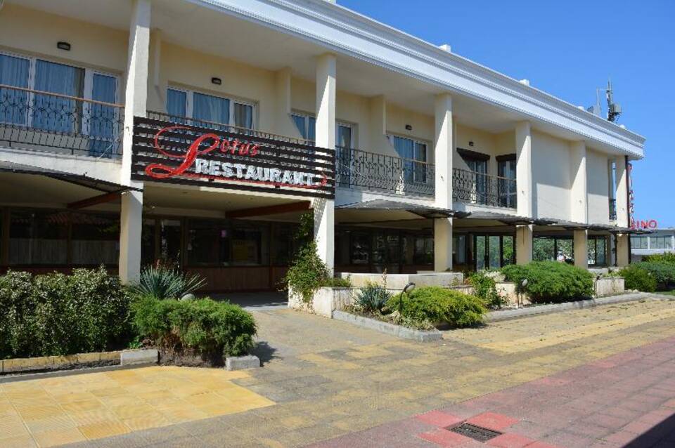 Lotus Hotel 1