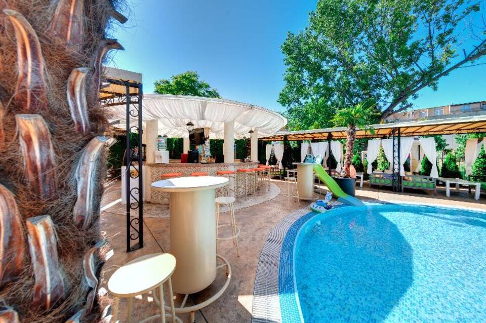 Hotel Avenue Deluxe 3