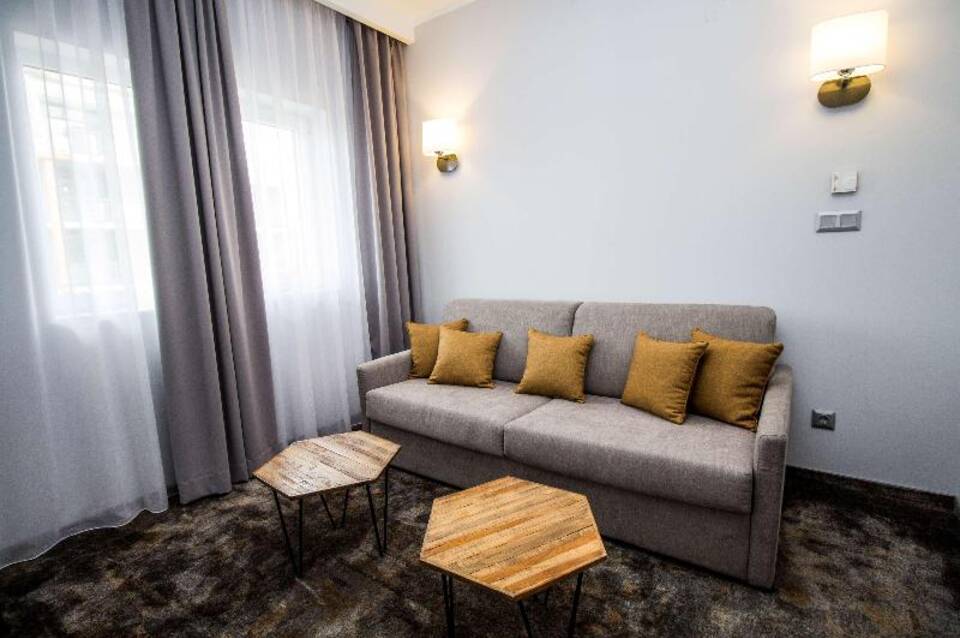 Best Western PLUS Premium Inn & Casino 2