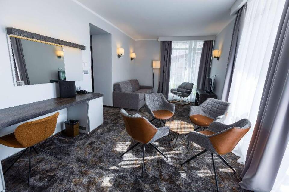 Best Western PLUS Premium Inn & Casino 4