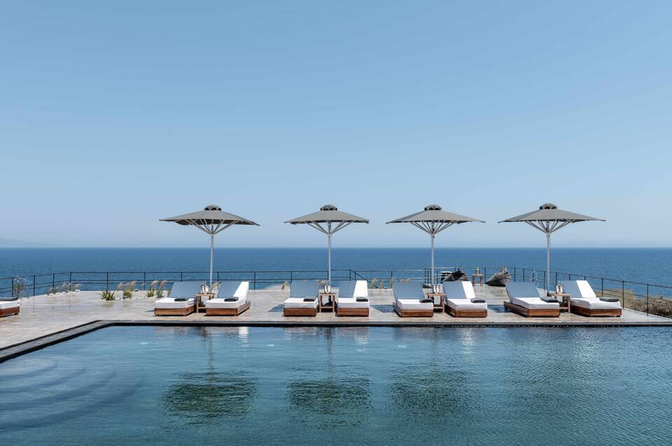 Colombo's Beachfront 1