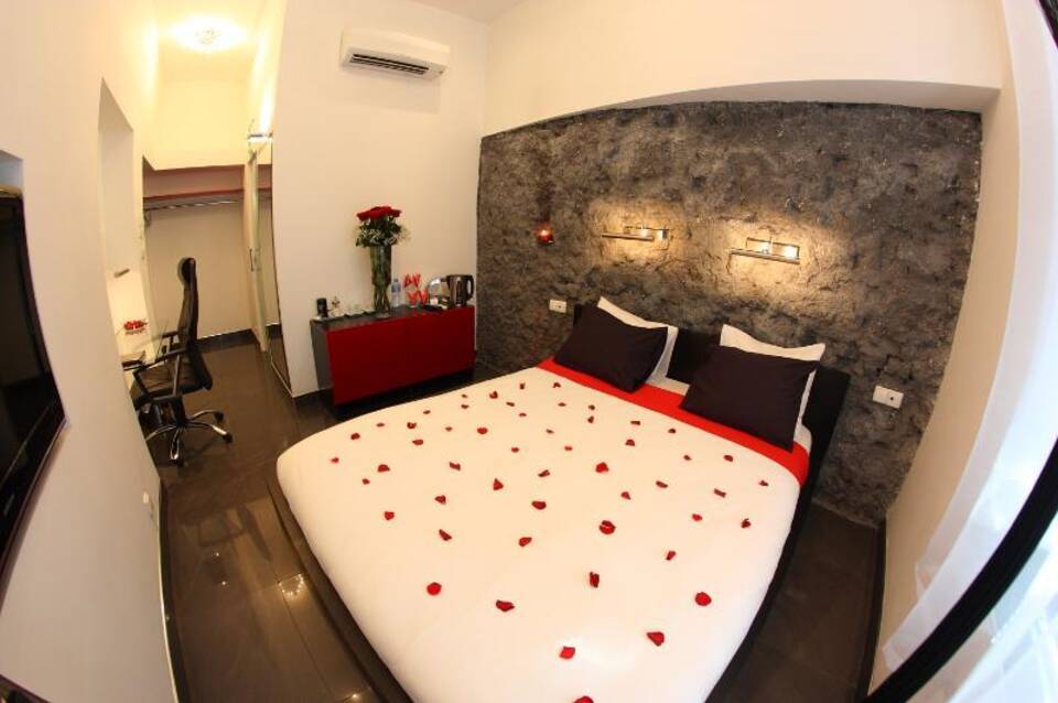 Komorowski Luxury Guest Rooms 5