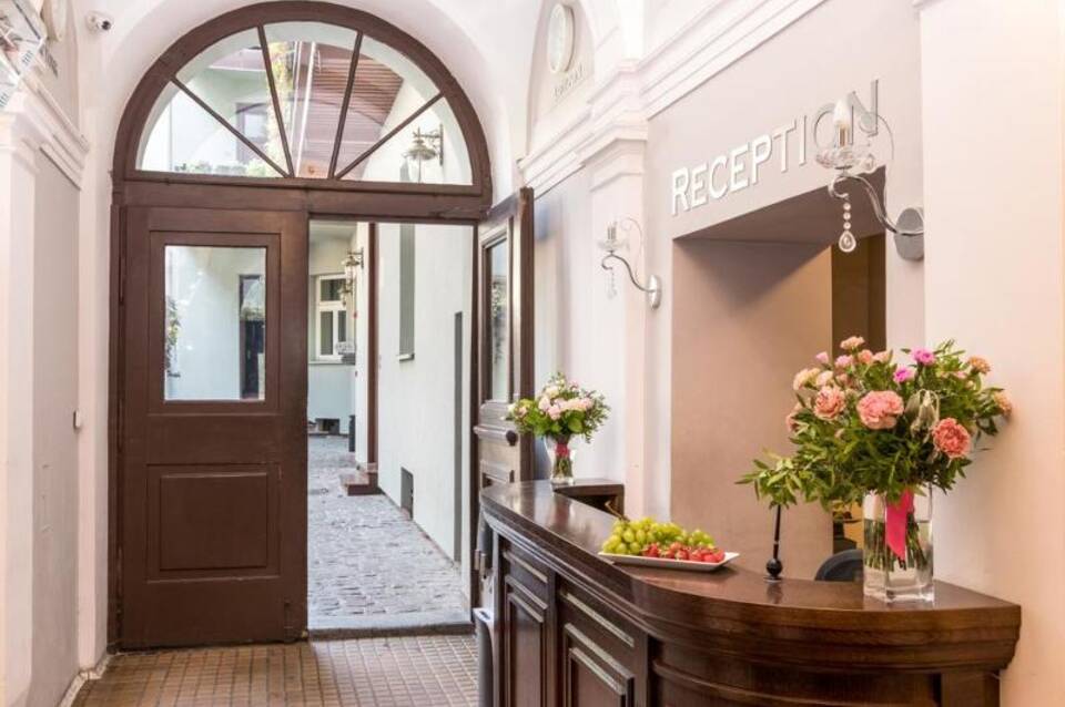 Aparthotel Old Town 3