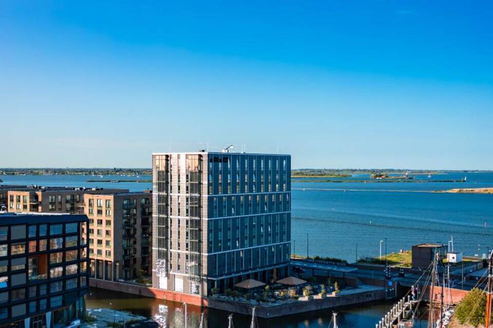 Four Elements Hotel Amsterdam 1