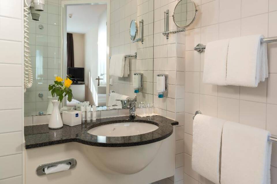 Hotel Essential by Dorint Berlin-Adlershof 5