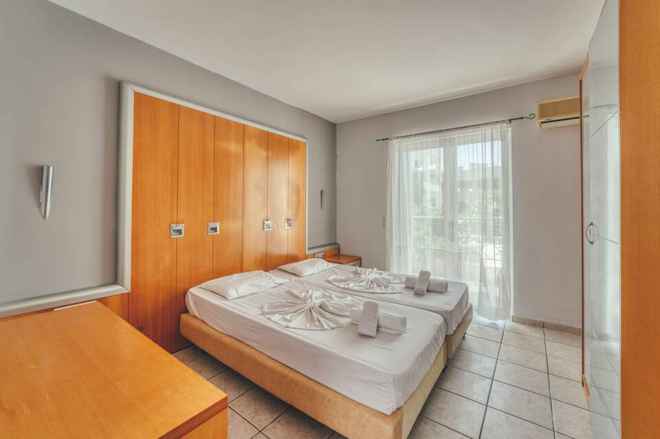 Mojo Hotel 2